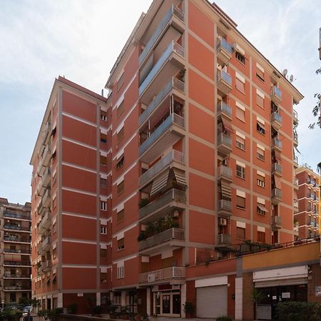 Joivy Delightful 3-Bed Flat With Balcony Apartment โรม ภายนอก รูปภาพ
