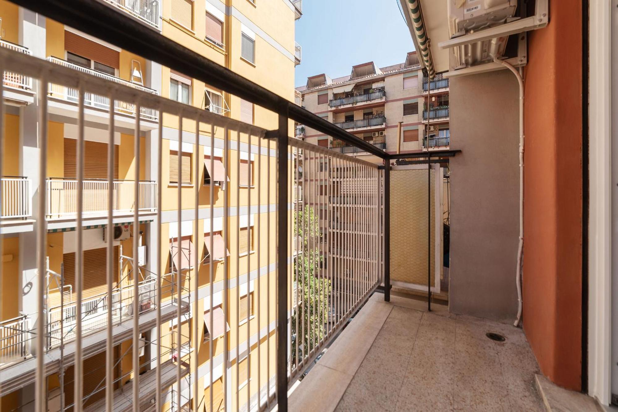 Joivy Delightful 3-Bed Flat With Balcony Apartment โรม ภายนอก รูปภาพ