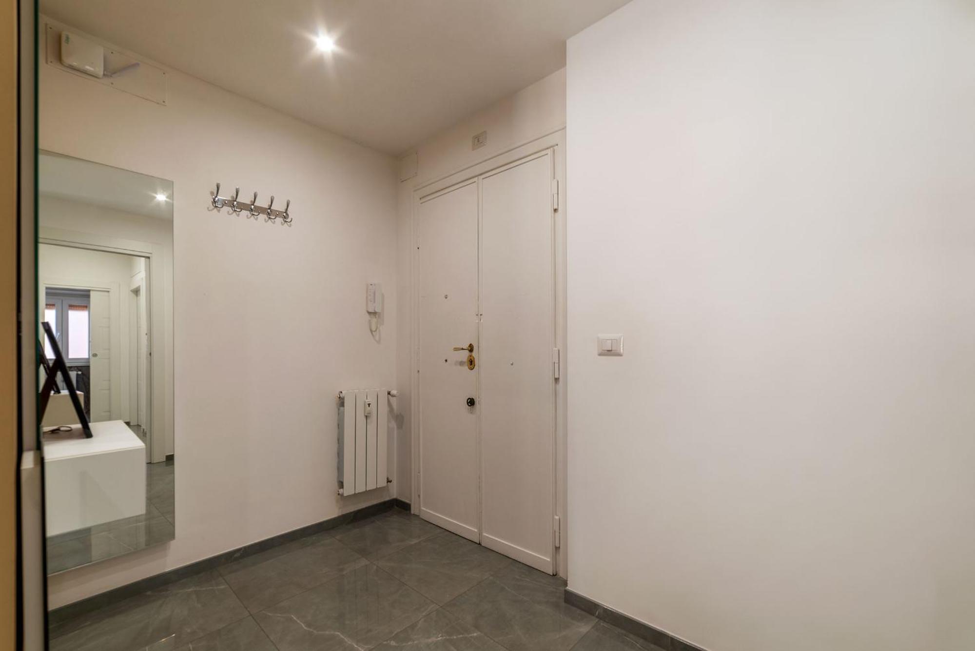 Joivy Delightful 3-Bed Flat With Balcony Apartment โรม ภายนอก รูปภาพ