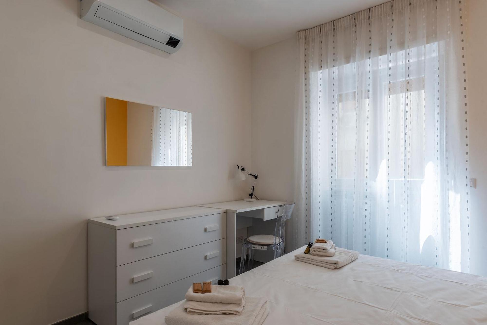 Joivy Delightful 3-Bed Flat With Balcony Apartment โรม ภายนอก รูปภาพ